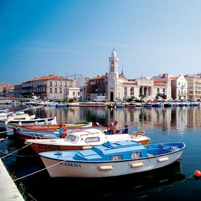 Visit charming ports like Collioure or Sête, which rarely make it into a single vacation.