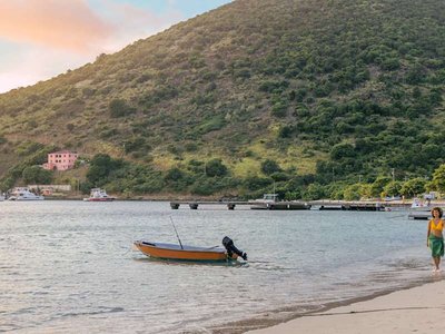 Star Collector: Caribbean Classics & Mystery Isles