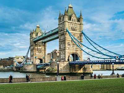Enjoy rare small-ship exclusives, like sailing down the Thames River and passing beneath the iconic Tower Bridge.